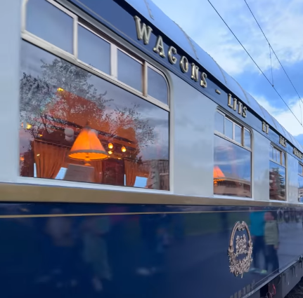 Orașul Brașov a fost gazda trenului legendar pentru un popas scurt, dar memorabil, înainte de a-și continua periplul european.