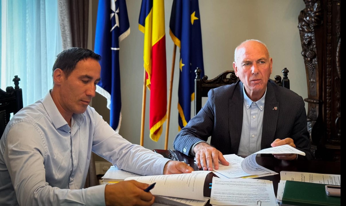 A fost semnat contractul pentru eficientizarea energetică a Spitalului Clinic de Urgenţă pentru Copii Braşov