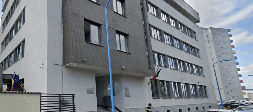 Parchetul de pe lângă Tribunalul Brașov își suspendă activitatea. Cetățenii, blocați în conflictul dintre magistrați și Guvern