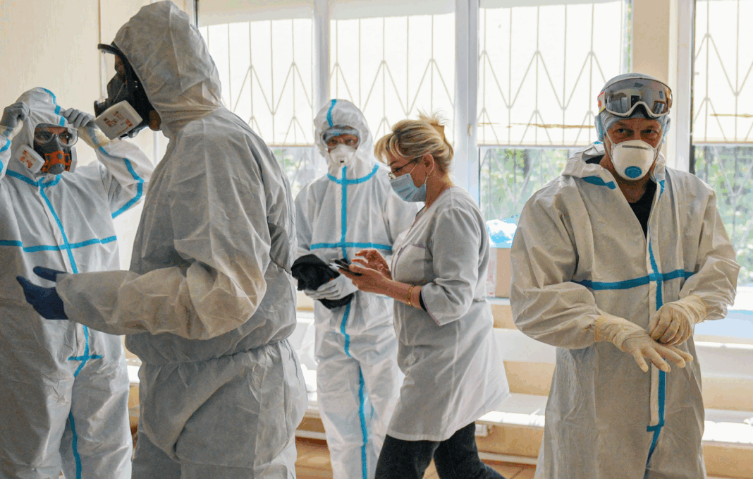 Pandemia nu s-a încheiat: Stratus – noua variantă COVID care îngrijorează medicii