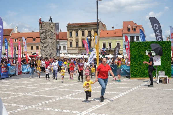 Brașovul sărbătorește 1 Iunie