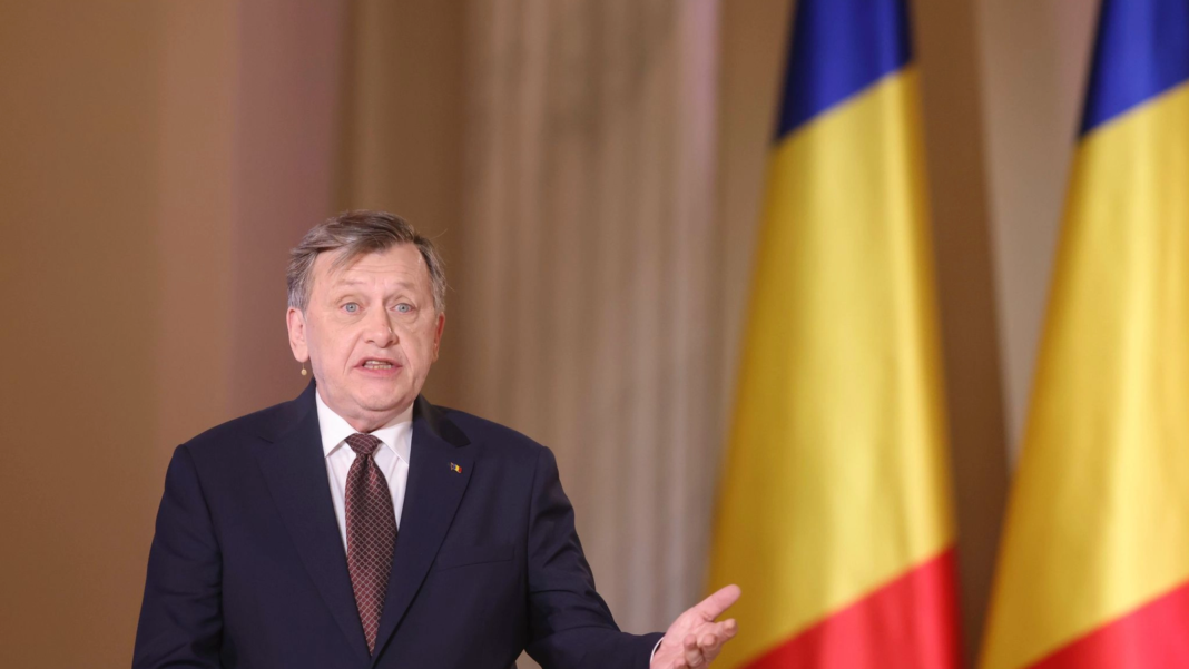 Crin Antonescu sprijină pe Nicușor Dan