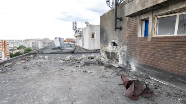 Locatarii se pot intoarce acasa dupa atacul dronei