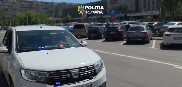 Polițiștii acționează în forță în cartierul Astra