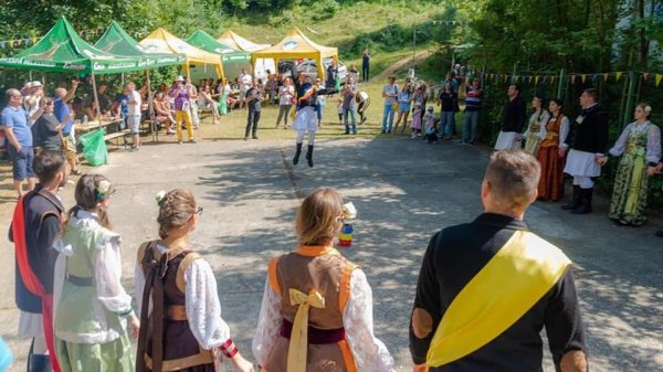 Sărbătoarea Rusalilor: Tradiție și Spiritualitate