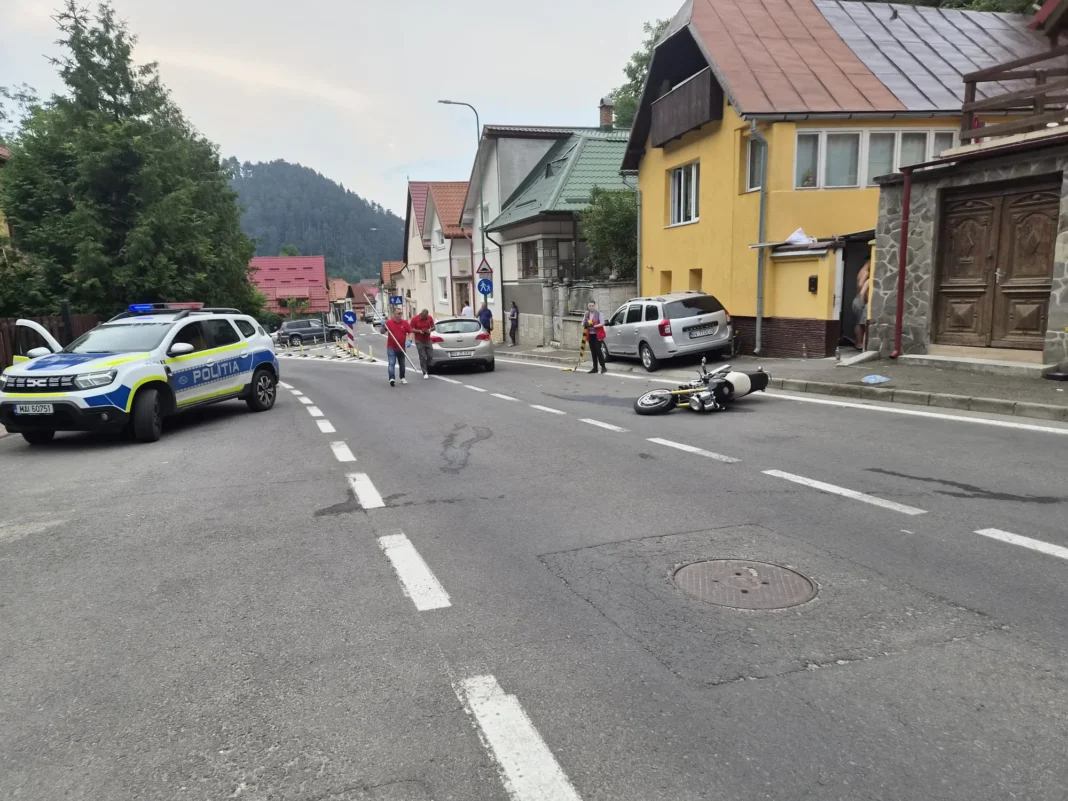 Accident rutier în Șchei: motociclist rănit