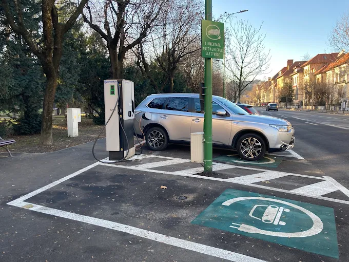 Amenzi pentru parcare nejustificată la stații electrice Brașov