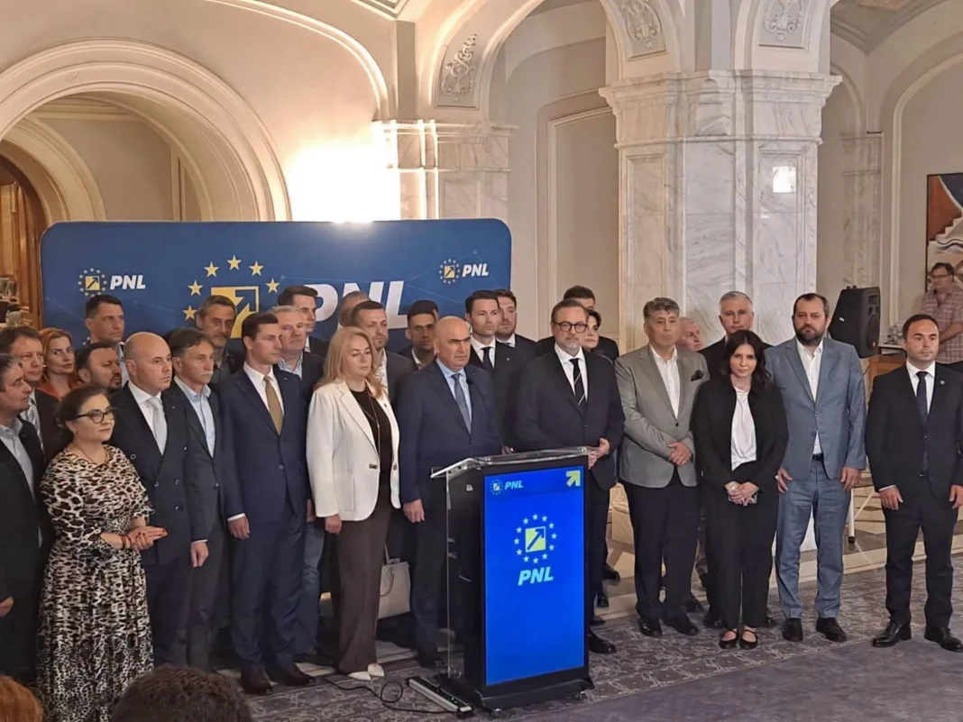 Excluderi în PNL: 18 politicieni vor părăsi partidul