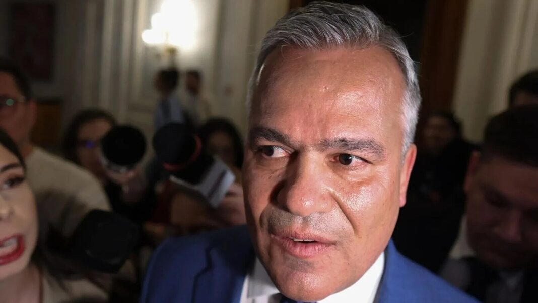 Adrian Veştea Îşi Declară Sprijinul pentru Platforma Liberal-Conservatoare