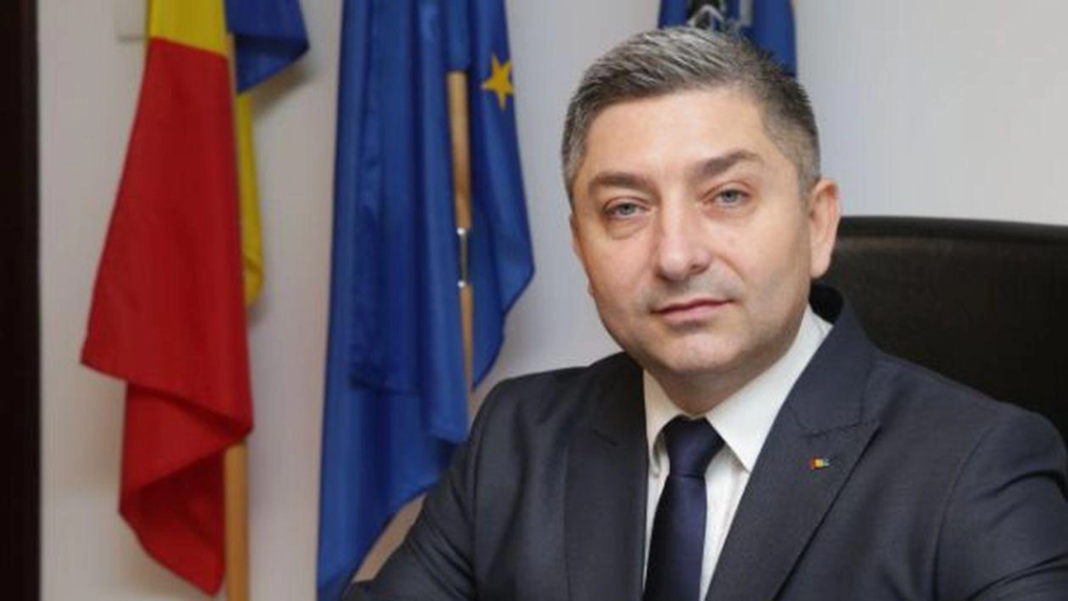Alin Tișe Îl Interpelează pe Ilie Bolojan: Sunt Incluse și Voturile ‘Trădătorilor’ în Creșterea PNL?
