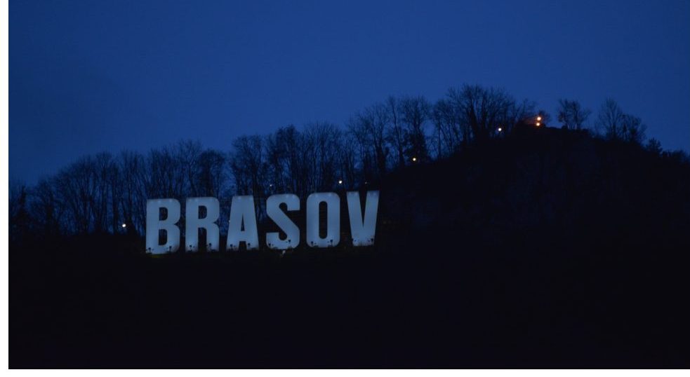 Brașovul marchează 25 de ani de activitate studențească: Literele de pe Tâmpa vor străluci în albastru