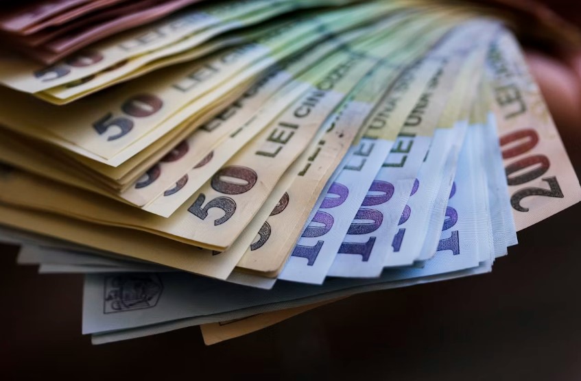 Deficitul bugetar pe primele șase luni a scăzut la 2% din PIB, față de 3,64% în aceeași perioadă a anului anterior