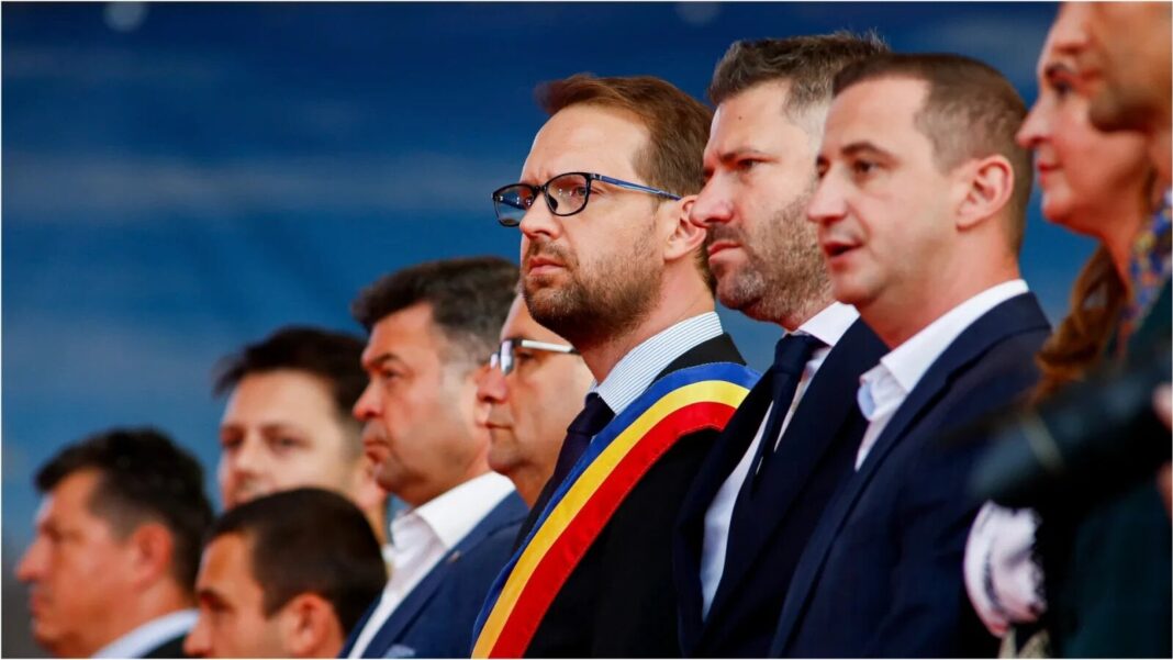 Dominic Fritz și Alfred Simonis se confruntă pe Facebook, comparându-și popularitatea: „Și mă gândesc că vrem să recuperăm ceva de la AUR”