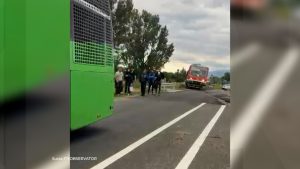 Incident dramatic: Autobuz RATBV blocat pe calea ferată la Brașov, tragedie evitată de un pasager curajos