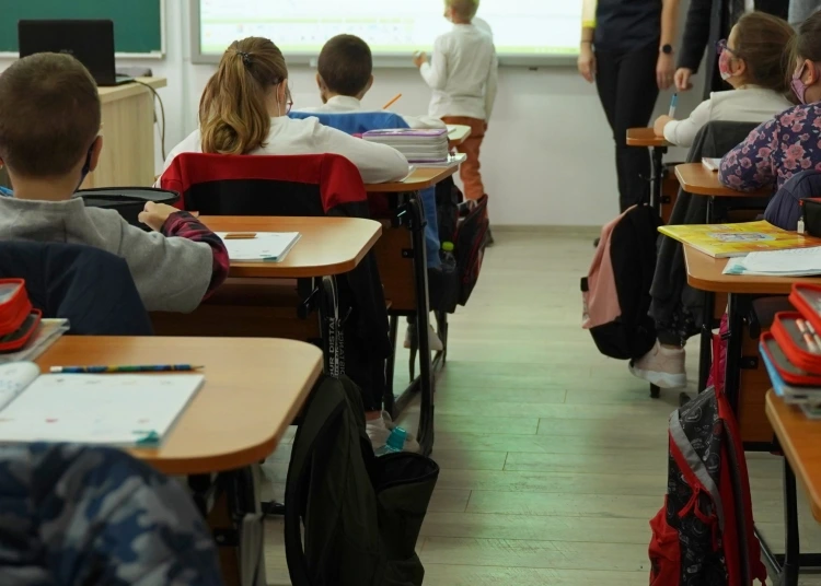 Medii de admitere mai mici la liceele din Brașov