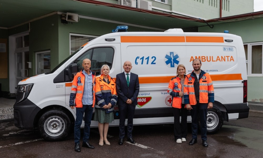 MOL România oferă o ambulanță complet echipată Serviciului Județean de Ambulanță Brașov, incluzând un incubator neonatal