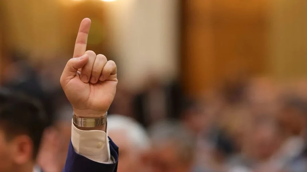 Parlamentul se pregătește de o săptămână crucială: legi esențiale pentru PNRR, TVA la locuințe și alte măsuri majore în dezbatere