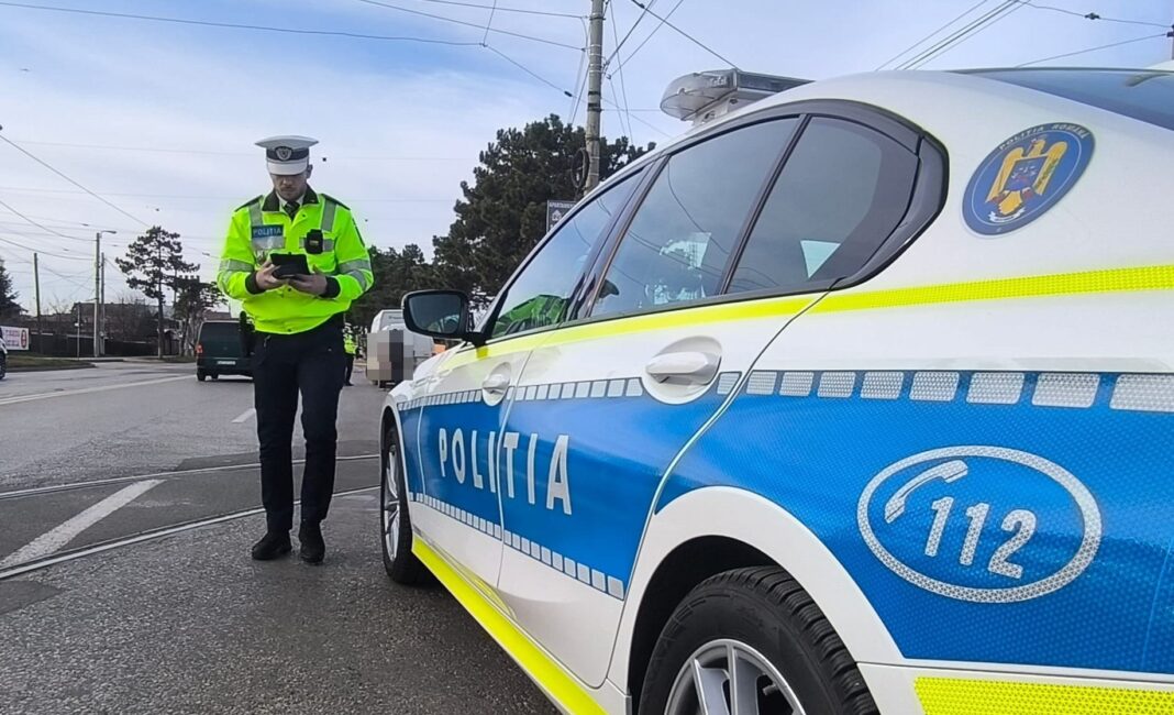 Polițiștii din Brașov efectuează controale în cartierul Noua pentru a depista șoferii sub influența alcoolului. Patru permise suspendate, două mașini imobilizate