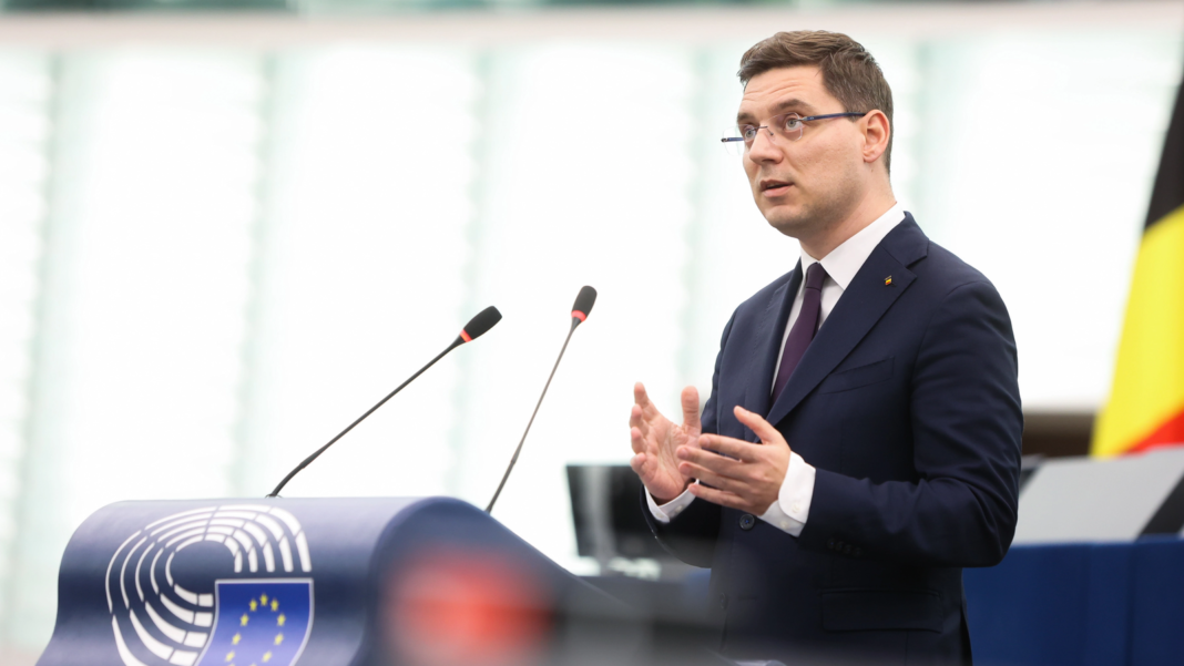 Victor Negrescu, vicepreședintele PE, denunță impasul politic din România: Economia suferă zilnic din cauza nesiguranței