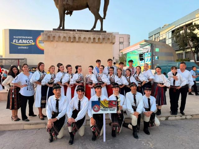 Ansamblul „Poienița” din Brașov câștigă trei premii la Festivalul Internațional „Peștișorul de Aur” de la Tulcea