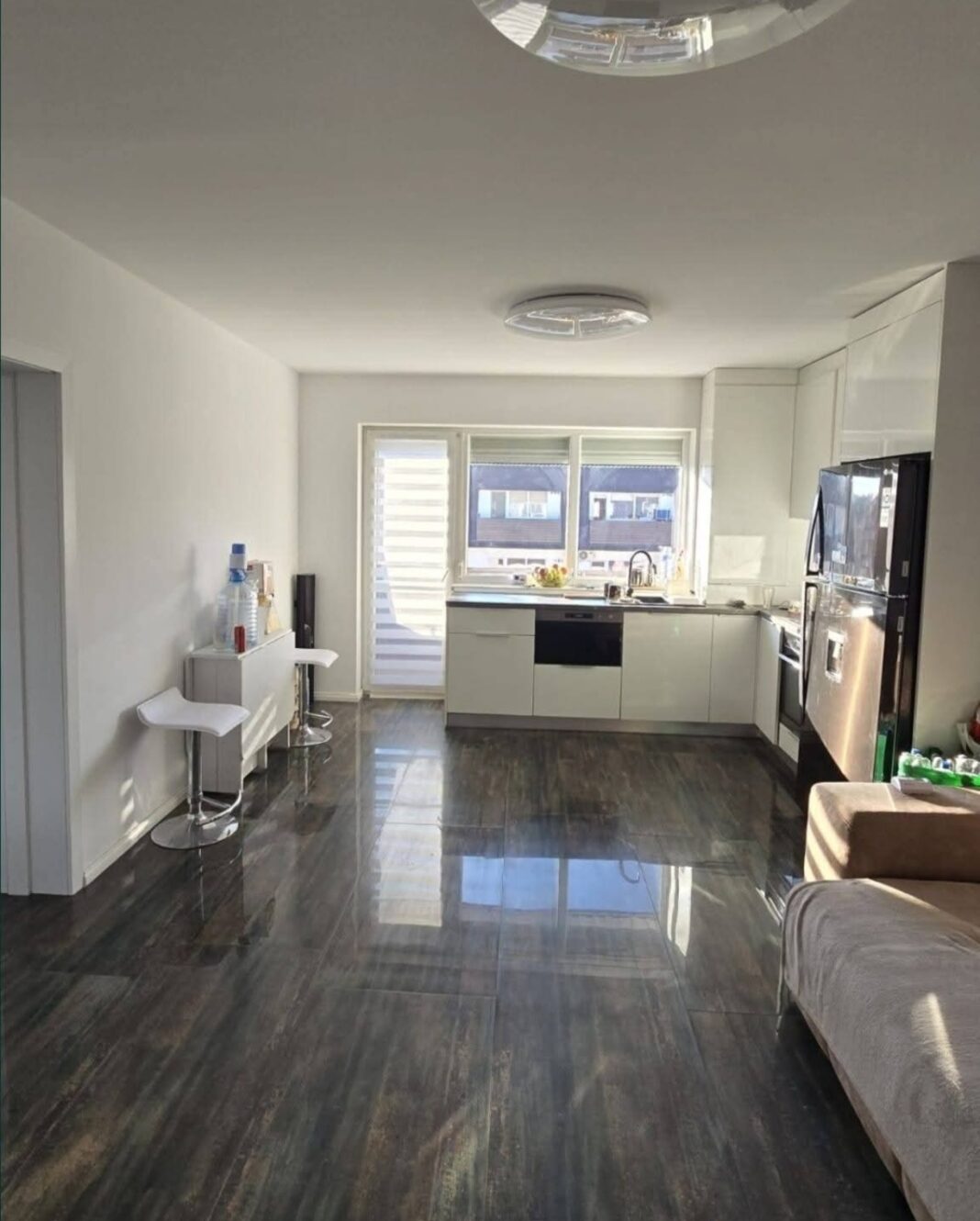 Apartament modern cu 2 camere și dressing de vânzare în Brașov