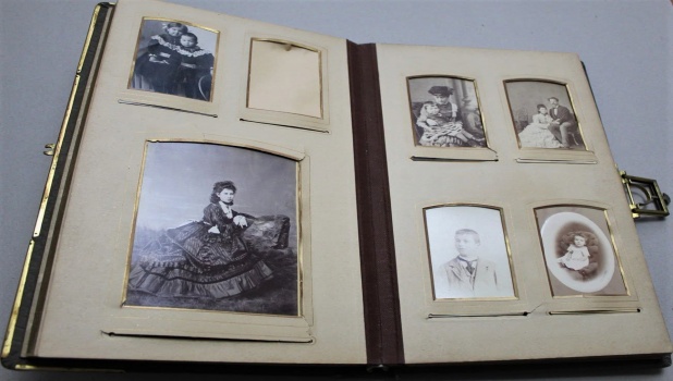 Brașovul sărbătorește Ziua Mondială a Fotografiei cu o incursiune în trecutul artei fotografice