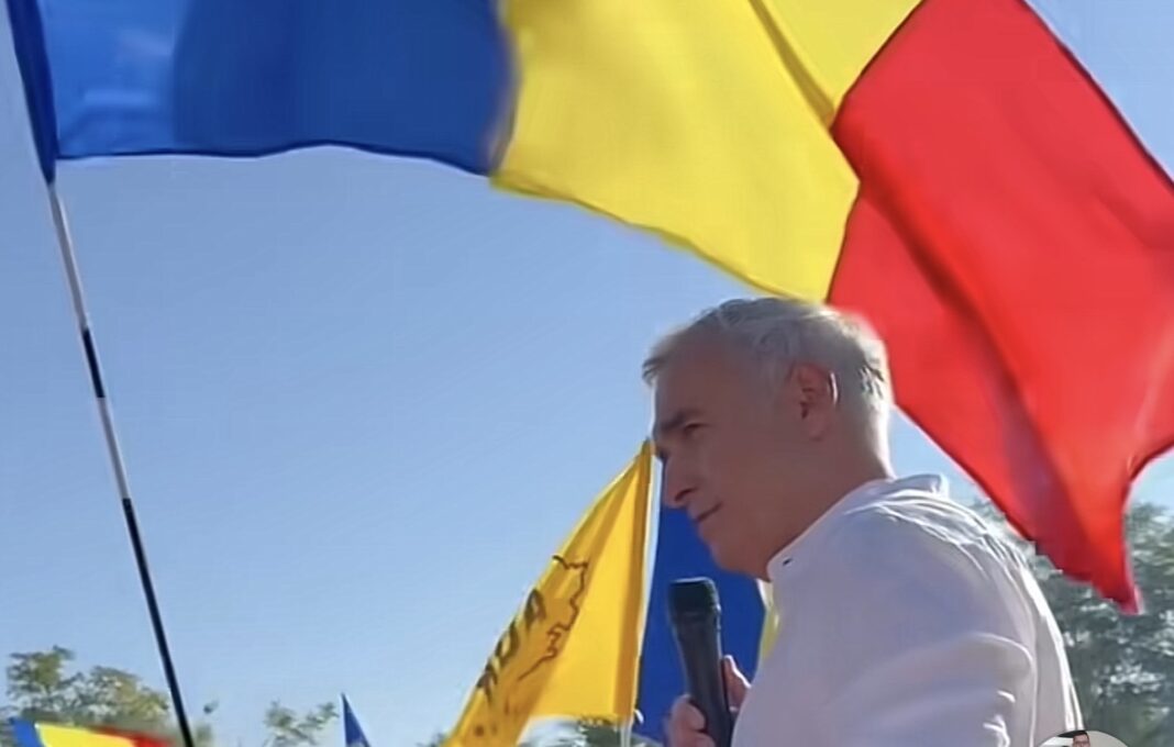 Călin Georgescu, primit cu entuziasm la Lunca Câlnicului, Brașov. Susținătorii au cerut „Turul doi înapoi!”