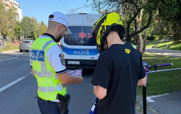 Controale riguroase pe drumurile din Brașov: peste 180 de amenzi pentru pietoni, bicicliști și utilizatori de trotinete. Șase bicicliști prinși băuți