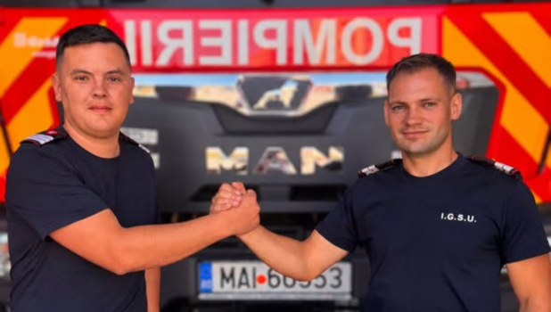 Doi pompieri din Brașov se alătură eforturilor de combatere a incendiilor din Grecia