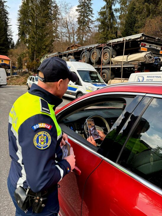Doi șoferi din Brașov, anchetați penal după ce au fost depistați băuți la volan