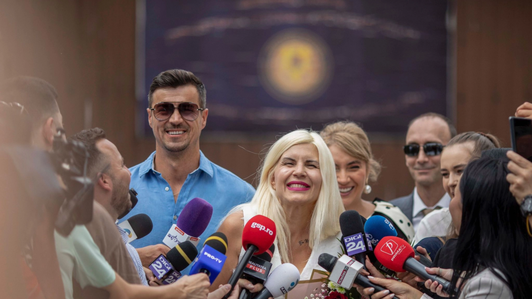 Elena Udrea critică dur gestionarea crizei energetice: „Pentru unii, 2 cm contează… Cum spuneam, circ fără pâine, cu acest Guvern!”