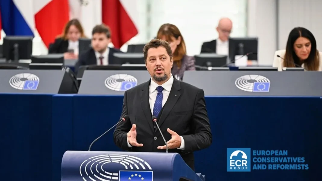 Europarlamentarul Claudiu Târziu solicită Comisiei Europene justificări pentru interdicția exportului de oi din România