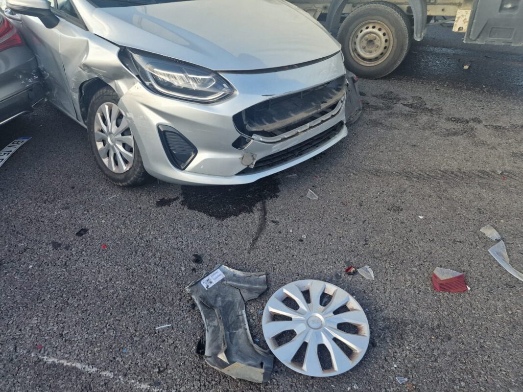 FOTO Accident cu patru vehicule pe centura Brașovului. Traficul spre Sibiu este întrerupt
