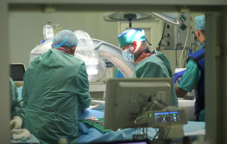 Implantări inovatoare la Clinicco Brașov: defibrilator extravascular și stimulatoare fără fir, în aceeași zi