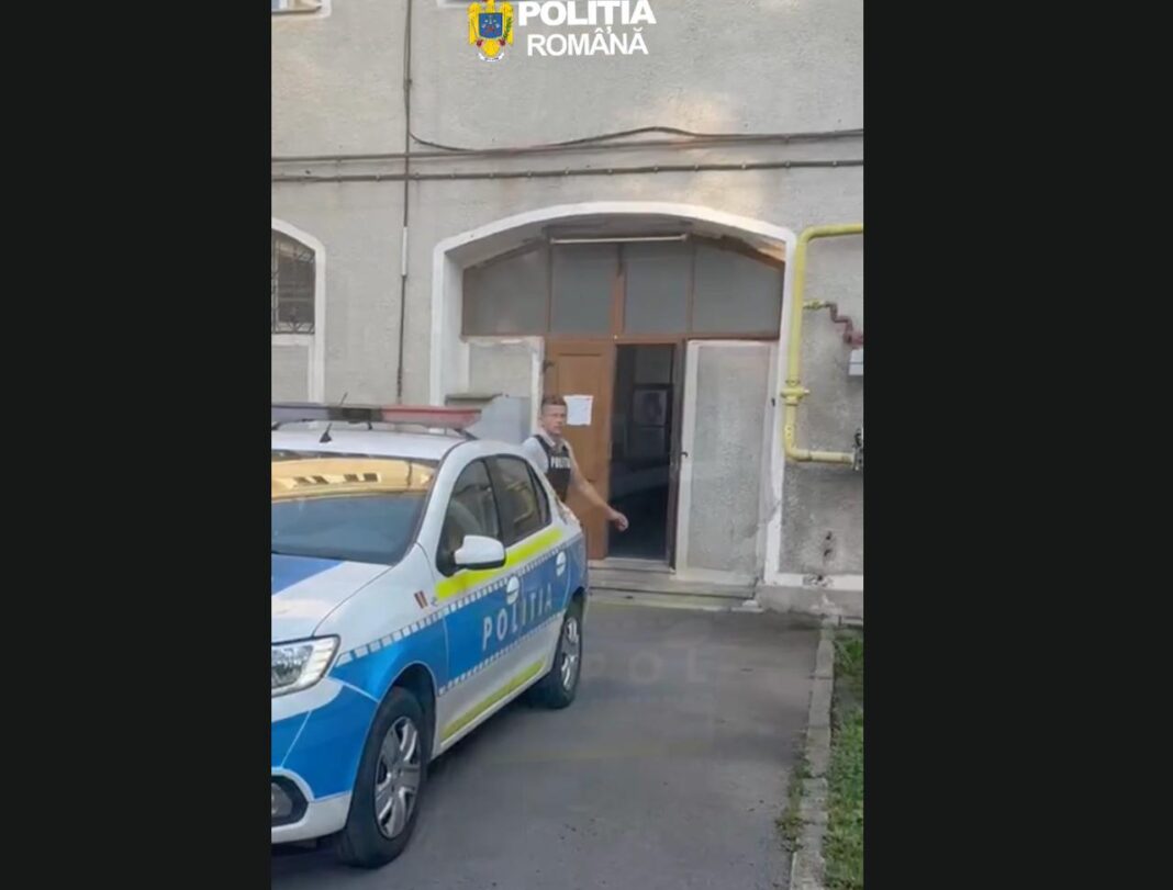 Înșelătorie cu floare: Un bărbat din Făgăraș a fost arestat după ce a jefuit o femeie în vârstă