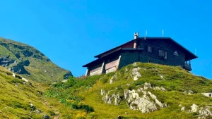 Investiție semnificativă de aproape 5 milioane de lei pentru reabilitarea Bazei Salvamont de la Bâlea Lac