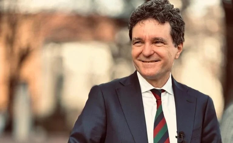 Nicușor Dan dezvăluie averea partenerei sale, Mirabela Grădinaru: Detalii complete despre proprietăți și venituri