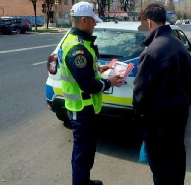 Peste 180 de amenzi în Brașov: poliția a verificat pietonii, bicicliștii și utilizatorii de trotinete electrice