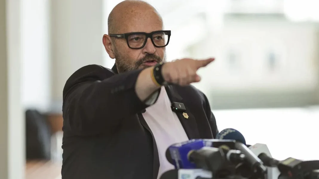 Plângere penală depusă la DNA împotriva prefectului de Timiș: Piedone solicită intervenția procurorilor în cazul lui Dominic Fritz