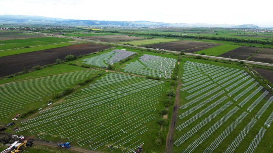 Proiectul centralei solare de 20 MW din Brașov avansează spre finalizare. Primăria alocă 270.000 de lei pentru ultimele componente
