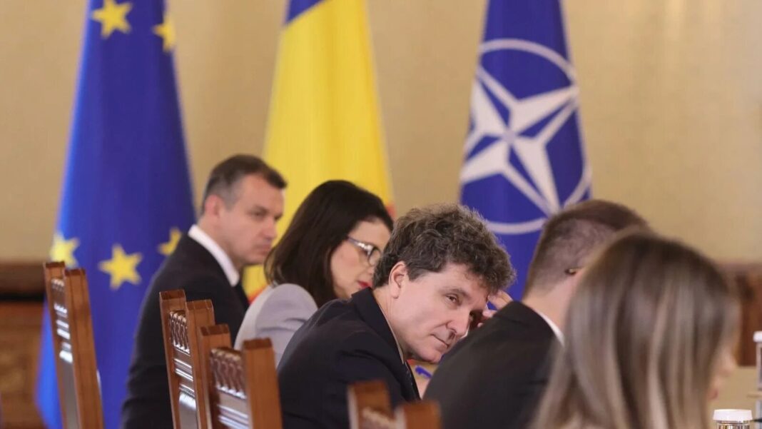 România se pregătește pentru patru luni fără premier cu autoritate deplină: posibile scenarii guvernamentale și așteptările privind nominalizarea lui Nicușor Dan