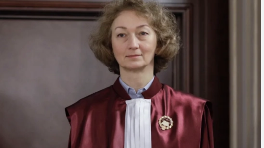 Simina Tănăsescu reacționează la solicitările de demisie ale magistraților: Integritatea sa este dovada corectitudinii