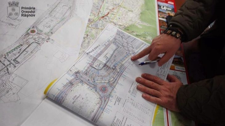 Valea Cetății din Râșnov: Încep lucrările pentru 601 locuri de parcare și modernizarea accesului spre Cetate