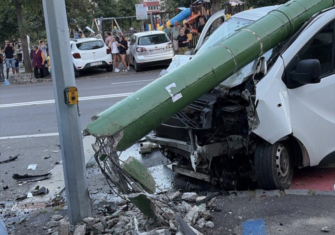 Ce ar fi putut urma dacă stâlpul nu ar fi fost acolo în accidentul de pe Valea Cetății? Am fi asistat la o nouă tragedie?