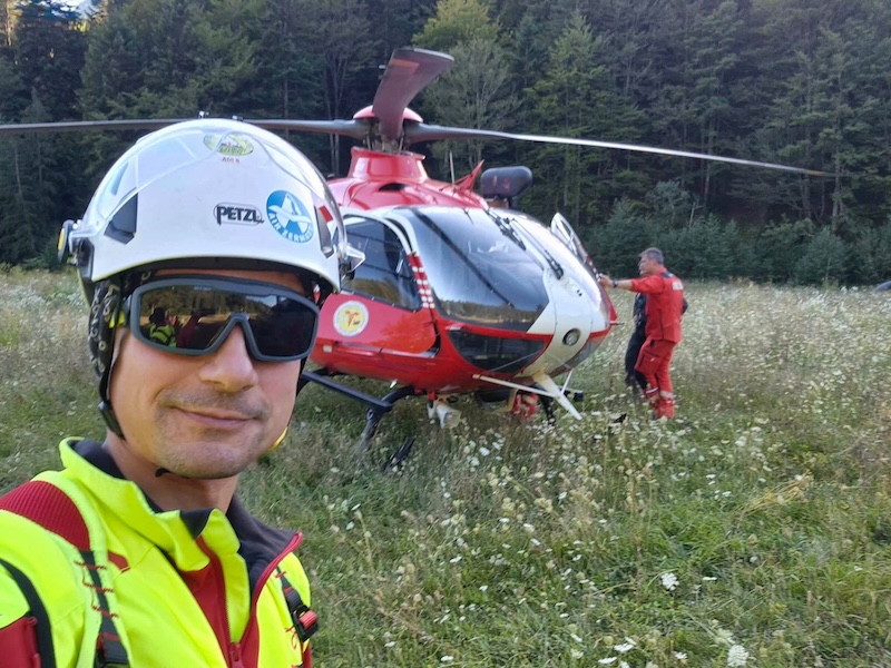 Echipa Salvamont Brașov se extinde: Un nou expert în salvări aeriene pregătit pentru intervenții