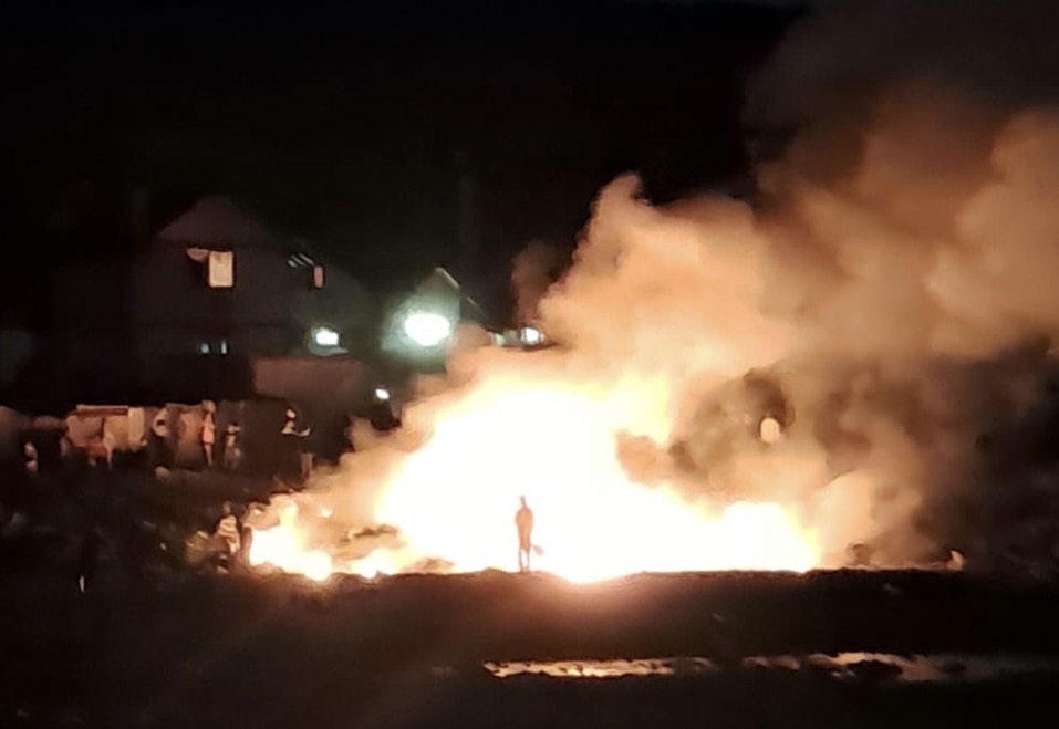Incendierea Gunoaielor de pe Malul Tărlungului