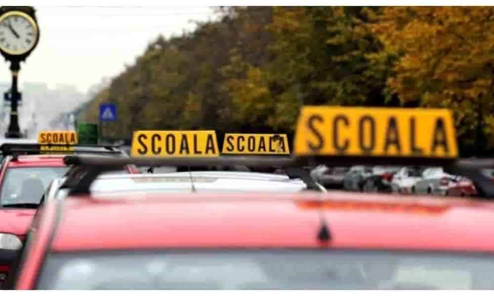 Instructor auto depistat sub influența alcoolului în timpul unei ore de condus la Brașov
