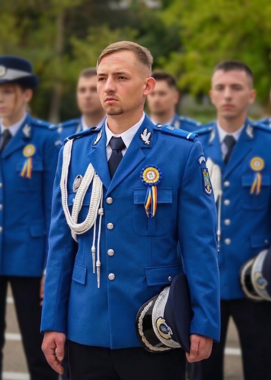 Jandarm Brașovean Salvează Femeie de la Înec