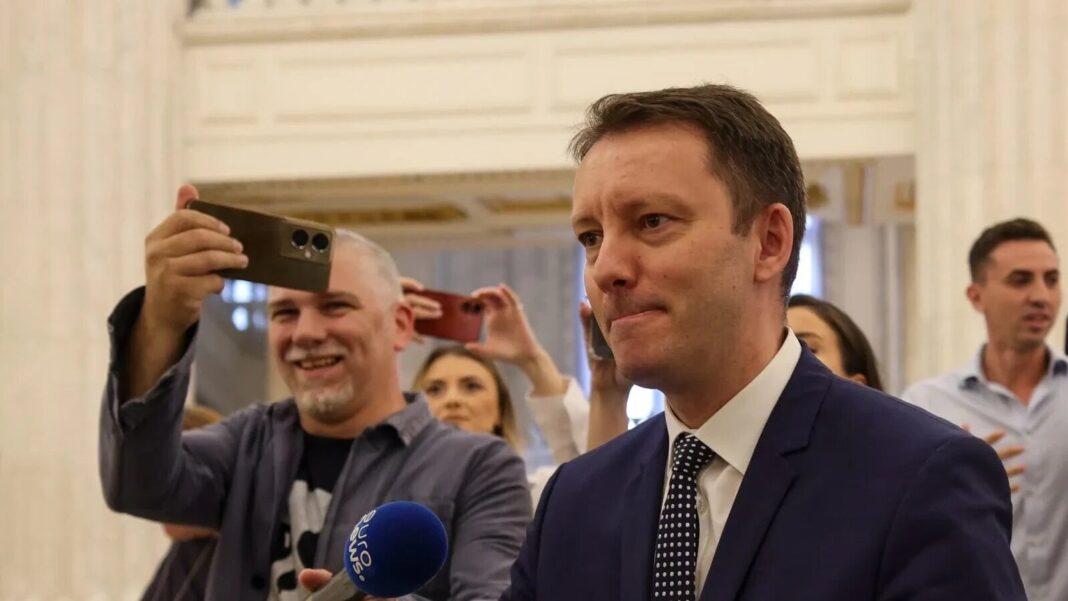 Liberalii Insistă pe Votul pentru Mureșan în Parlament