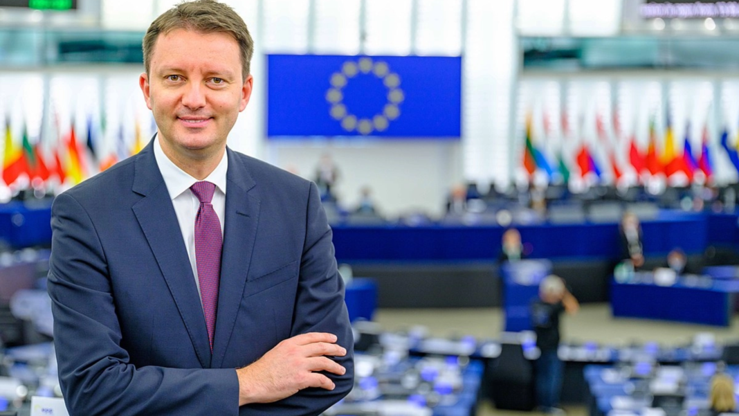 Mureșan promite 66 miliarde euro pentru România